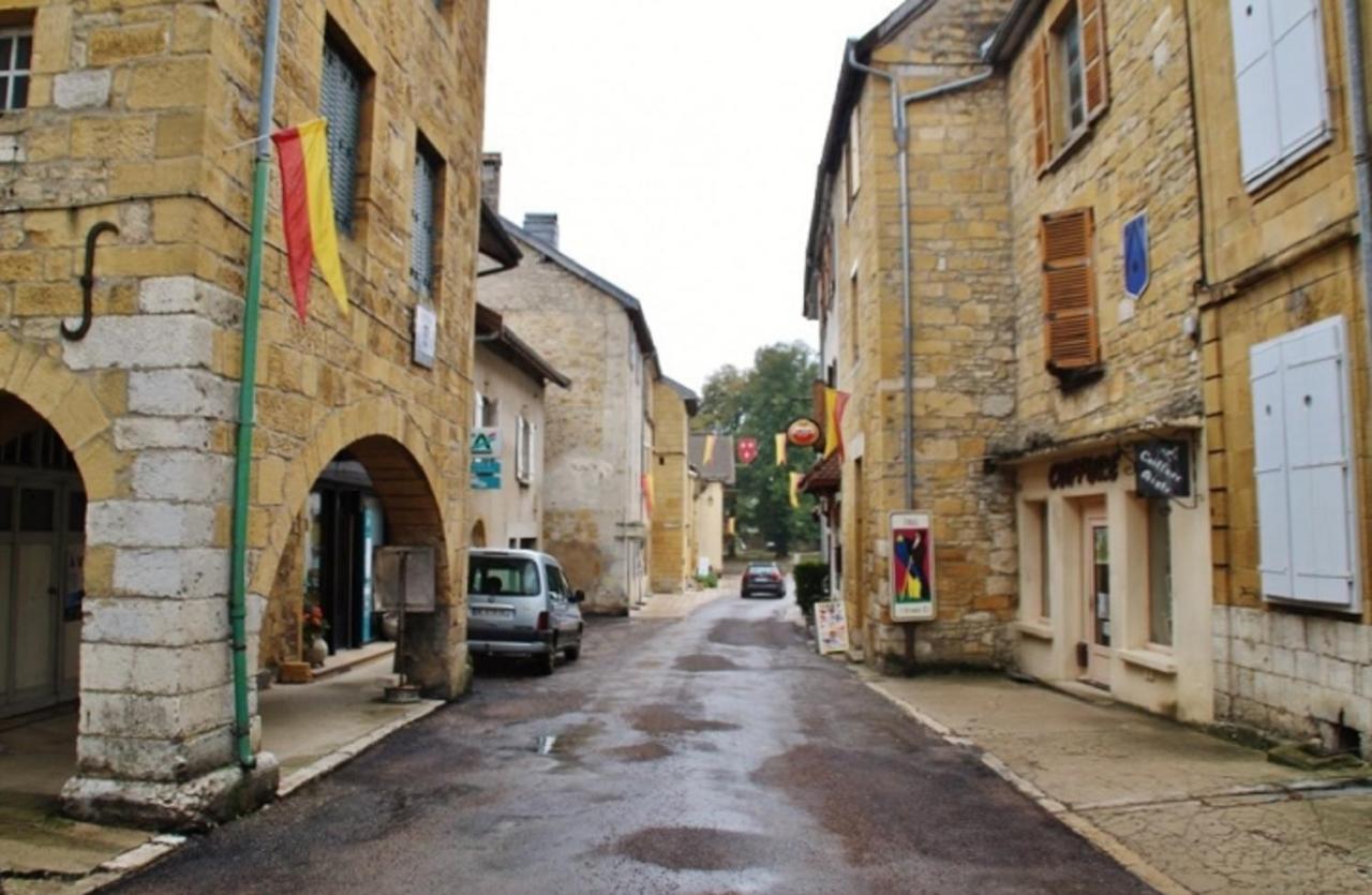 Hôtel Les Remparts Nozeroy Exterior foto